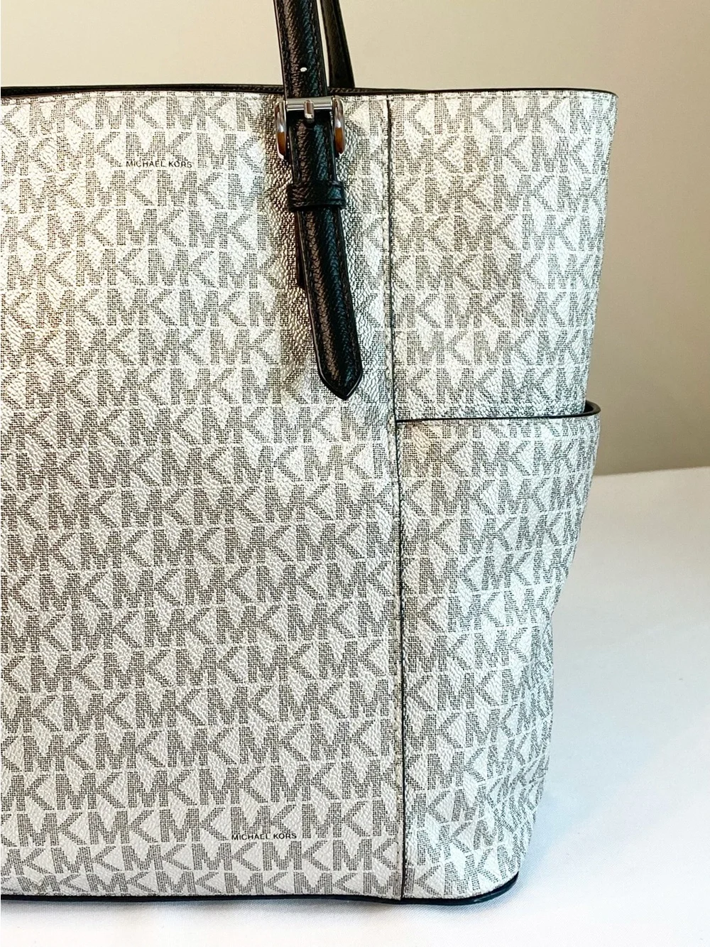 Authentic Michael Kors Jet Set Large Signature Logo Tote Travel Work Bag